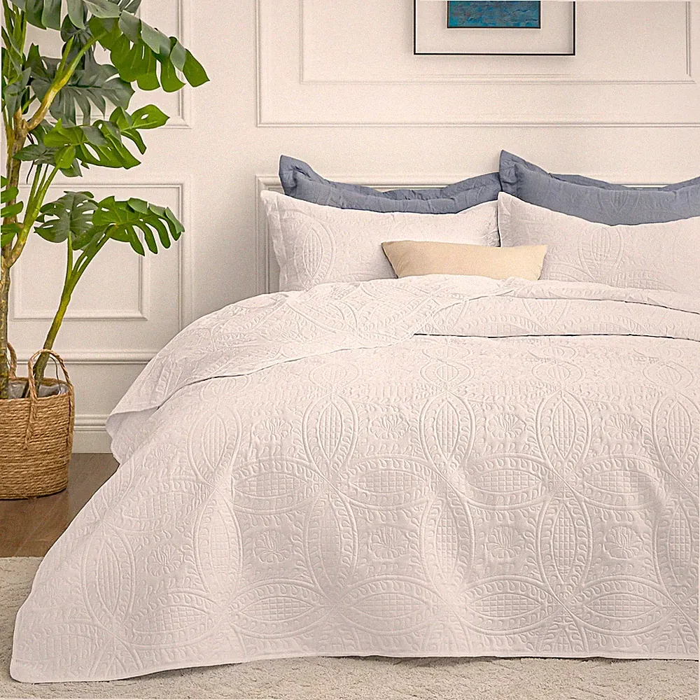 Love's cabin King Size Quilt Set White (106"x96"), Coin Pattern